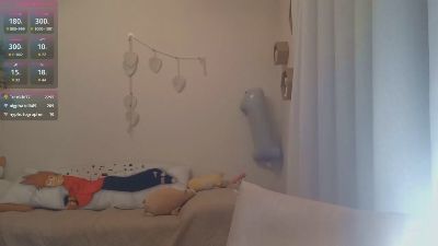 JuliaMaugeri live cam on Cam4