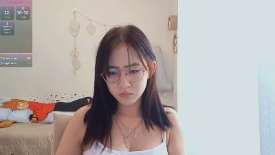 JuliaMaugeri live cam on Cam4