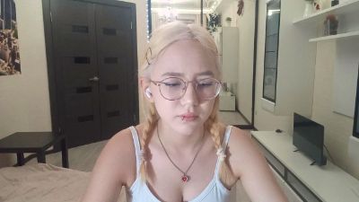 JuliaMaugeri live cam on Cam4