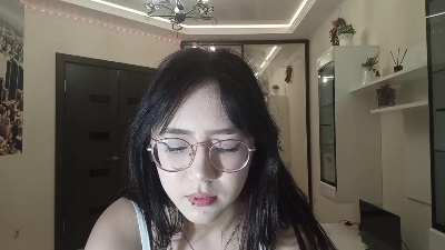 JuliaMaugeri live cam on Cam4