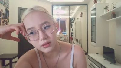 JuliaMaugeri live cam on Cam4