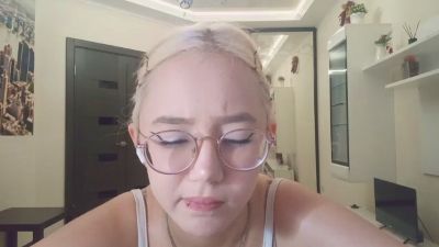 JuliaMaugeri live cam on Cam4