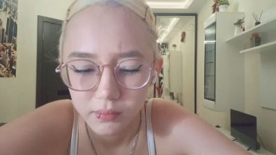JuliaMaugeri live cam on Cam4