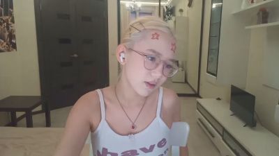 JuliaMaugeri live cam on Cam4