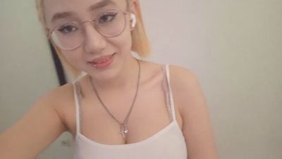 JuliaMaugeri live cam on Cam4