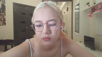 JuliaMaugeri live cam on Cam4