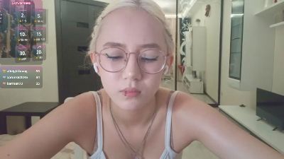 JuliaMaugeri live cam on Cam4