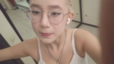 JuliaMaugeri live cam on Cam4