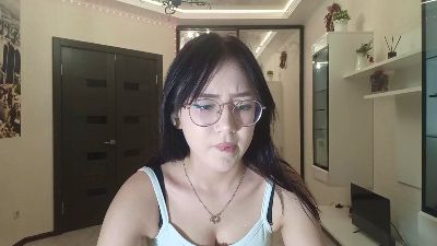 JuliaMaugeri live cam on Cam4