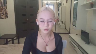 JuliaMaugeri live cam on Cam4