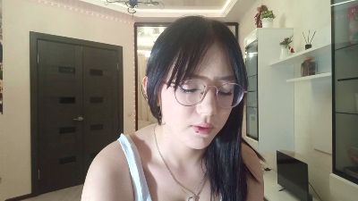 JuliaMaugeri live cam on Cam4