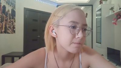 JuliaMaugeri live cam on Cam4