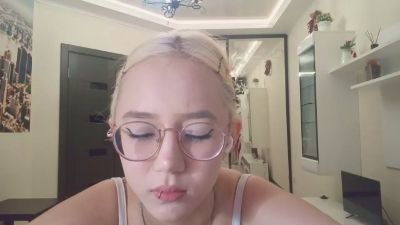 JuliaMaugeri live cam on Cam4