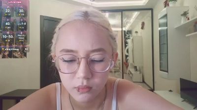 JuliaMaugeri live cam on Cam4