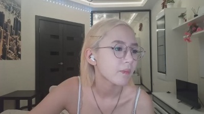 JuliaMaugeri live cam on Cam4