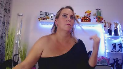 JuliaPink live cam on Cam4