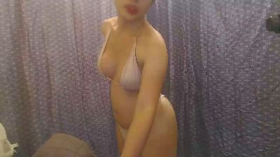 JuliaStarlette live cam on Cam4
