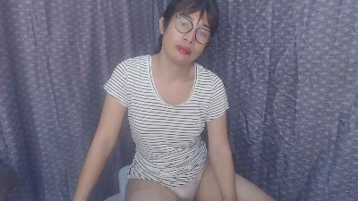 JuliaStarlette live cam on Cam4