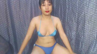 JuliaStarlette live cam on Cam4