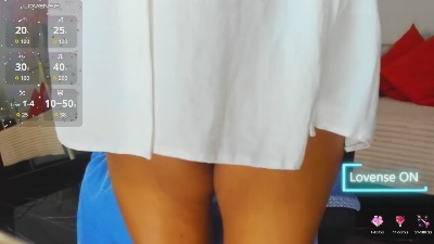Julia_Dean live cam on Cam4