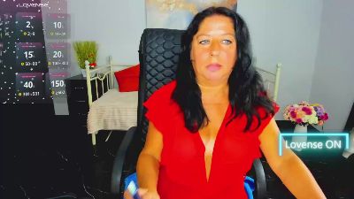 Julia_Dean live cam on Cam4