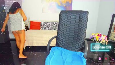 Julia_Dean live cam on Cam4