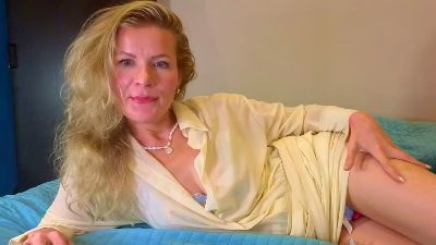 Julia__Giulia live cam on Cam4