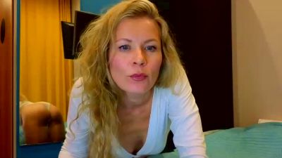 Julia__Giulia live cam on Cam4