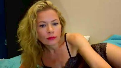 Julia__Giulia live cam on Cam4