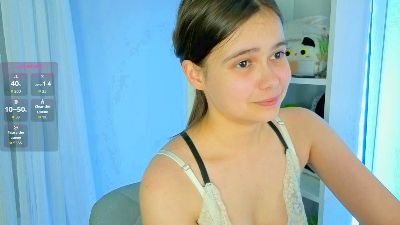 Julia_vibes live cam on Cam4