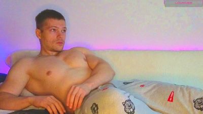 JulianTurner live cam on Cam4