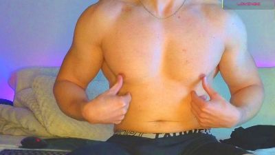 JulianTurner live cam on Cam4