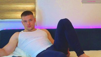 JulianTurner live cam on Cam4