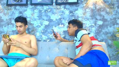 Julian_and_Axel live cam on Cam4