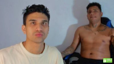 Julian_and_Axel live cam on Cam4