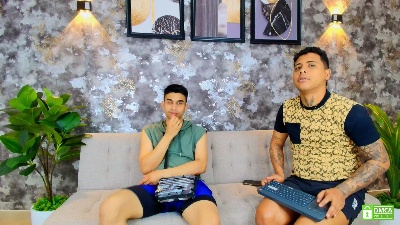 Julian_and_Axel live cam on Cam4