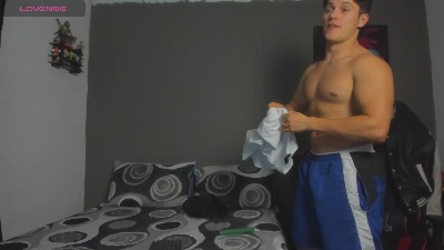 Julian_wallace live cam on Cam4