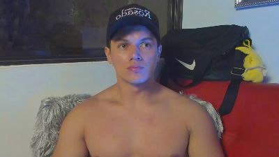 Julian_wallace live cam on Cam4