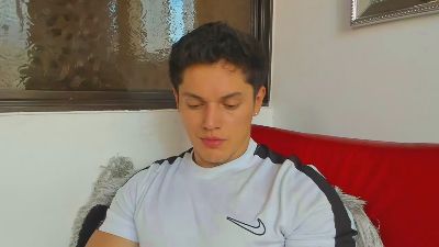 Julian_wallace live cam on Cam4