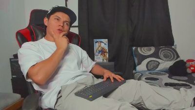 Julian_wallace live cam on Cam4