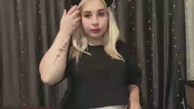 JulianaSonne live cam on Cam4