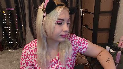 JulianaSonne live cam on Cam4