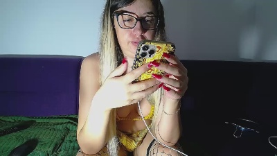 Julianna69 live cam on Cam4