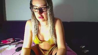 Julianna69 live cam on Cam4