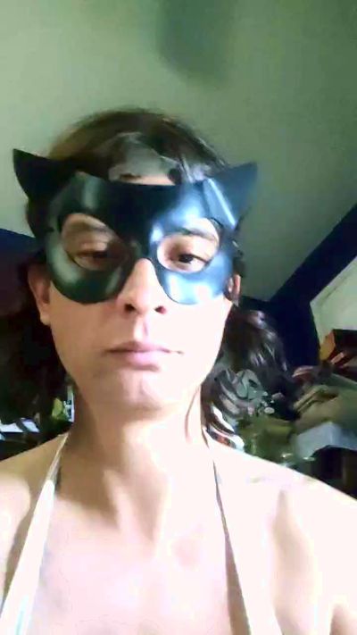 JulianneMon live cam on Cam4