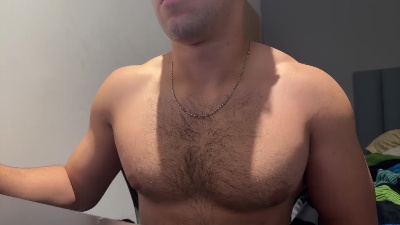 Juliannn21 live cam on Cam4