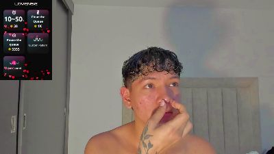 Julianrosse_ live cam on Cam4