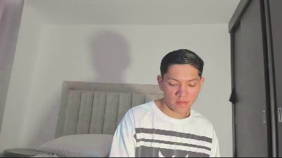 Julianrosse_ live cam on Cam4