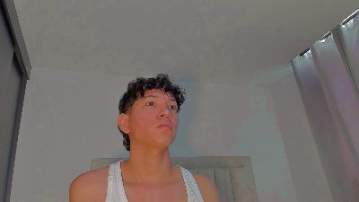 Julianrosse_ live cam on Cam4