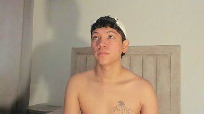 Julianrosse_ live cam on Cam4